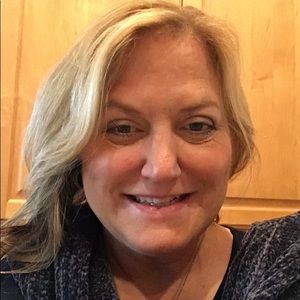 Meet your Posher, Myra